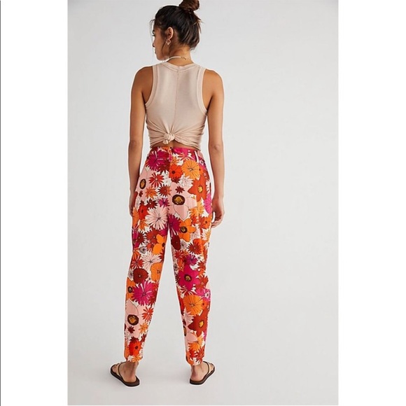 NWT Free People Tessa Tapered Trousers Floral size 2 - Picture 2 of 13